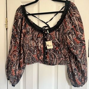 Free people crop top with puff sleeves